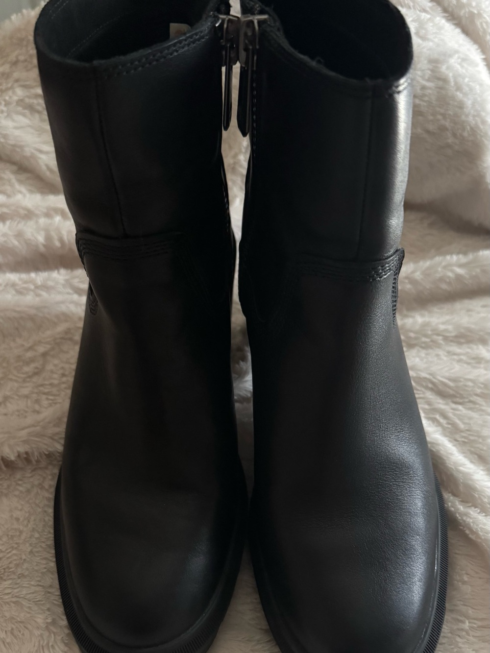 Timberland Black Leather Women's Short Ankle Booties with Side Zippers